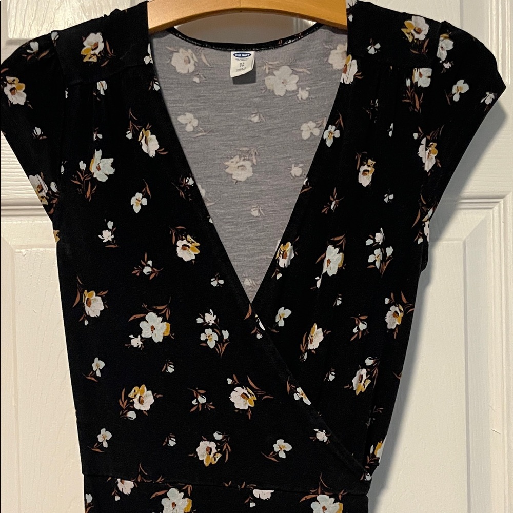 Old Navy Black Floral Wrap-Style Midi Dress - Picture 4 of 6